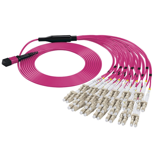 Outdoor base station AC power distribution box