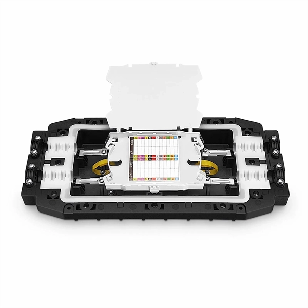 Fiber optic receiver connected to fiber optic cable